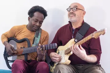 Alegre Corrêa & Francois Muleka (BRA) - GONDWANA