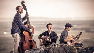 DIKNU SCHNEEBERGER TRIO